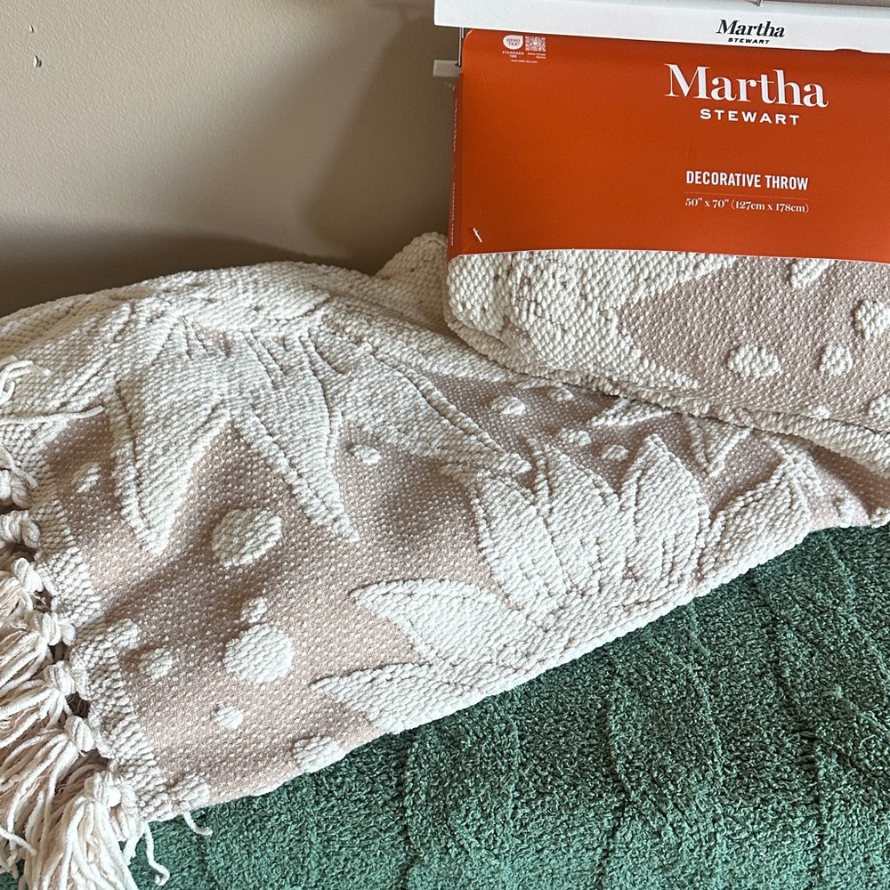 Martha Stewart Ivory & Beige Chenille Sunflower 🌻 Throw Blanket NEW!